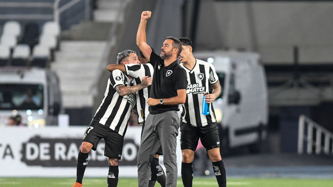 Botafogo, de Artur Jorge, vence e está nos ‘oitavos’ da Libertadores
