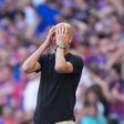 Guardiola envolvido em confusão no final de derrota estrondosa