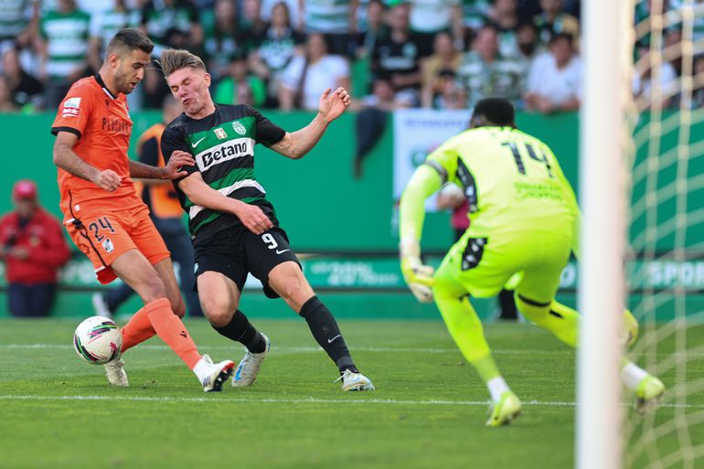 Liga: resultados e classificação atualizados em tempo real