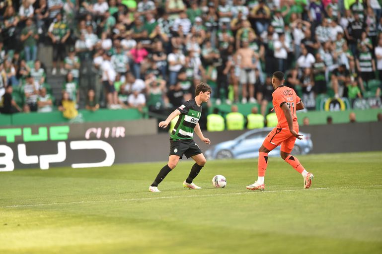 Quaresma ‘pica’ Amorim e avisa: «Vamos cair podres de bêbedos»