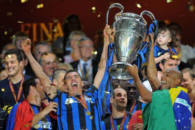 Lúcio queimou 18% do corpo, mas está «estável e consciente»