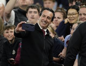 Vídeo: Emery pausa conferência para ver resultado do Chelsea
