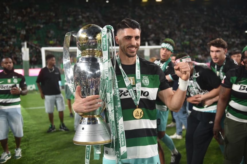 Rui Silva sagrou-se campeão nacional pelo Sporting e também conquistou a Taça de Portugal