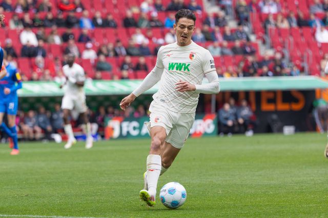 Dimitrios Giannoulis ao serviço do Augsburgo