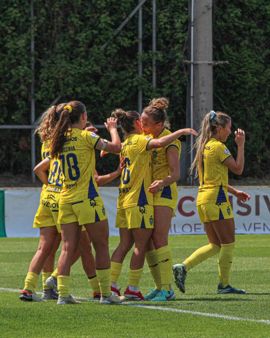 Valadares Gaia fez a festa na final da Taça AF Porto ao vencer o FC Porto (Foto: AF Porto)