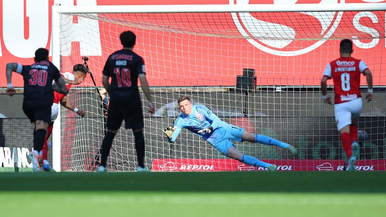 Uma só falha na muralha ucraniana: as notas dos jogadores do Benfica