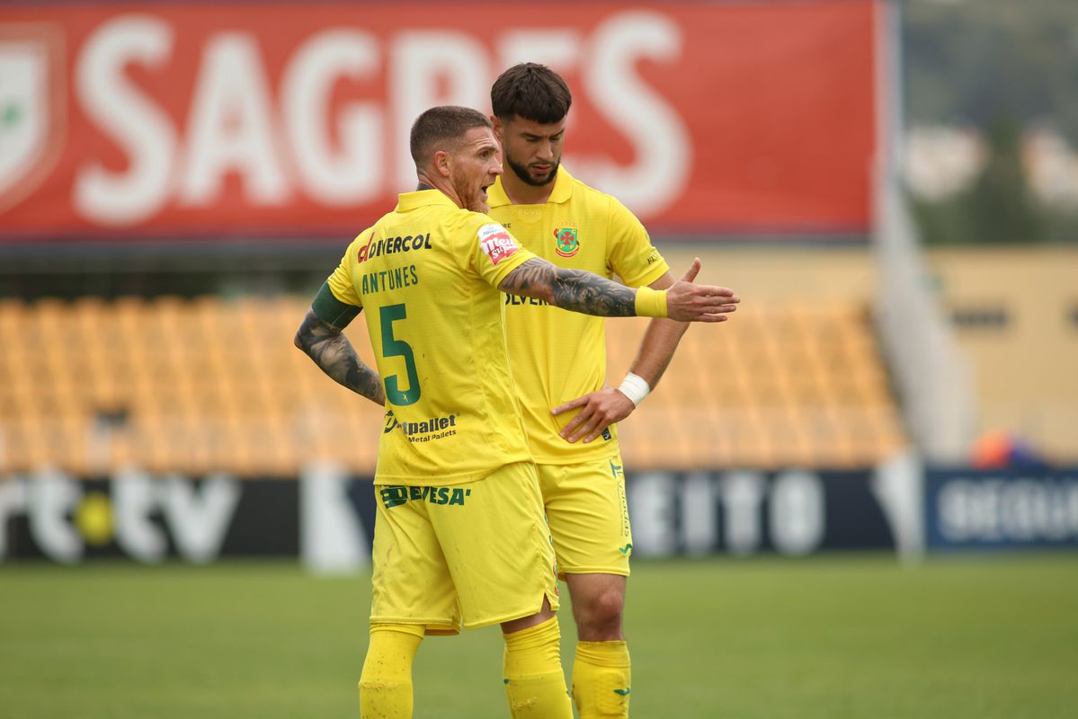 Paços cumpre em Viseu e garante lugar no 'play-off' para tentar salvação