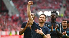 VÍDEO: cânticos e um recorde na despedida de Xabi Alonso do Leverkusen