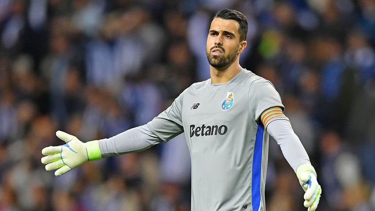 Diogo Costa lamenta temporada «muito aquém» das expectativas