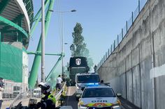 Grande ambiente em Alvalade na chegada do autocarro do Sporting (vídeo)