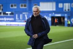 José Mourinho deve ter feito no Estoril o último jogo pelo Benfica, mas tem a renovação de contrato nas mãos — Foto: José Sena Goulão/LUSA