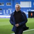 José Mourinho deve ter feito no Estoril o último jogo pelo Benfica, mas tem a renovação de contrato nas mãos — Foto: José Sena Goulão/LUSA