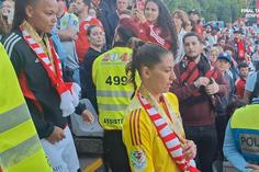 Jogadoras do Benfica fazem a festa com a Taça de Portugal