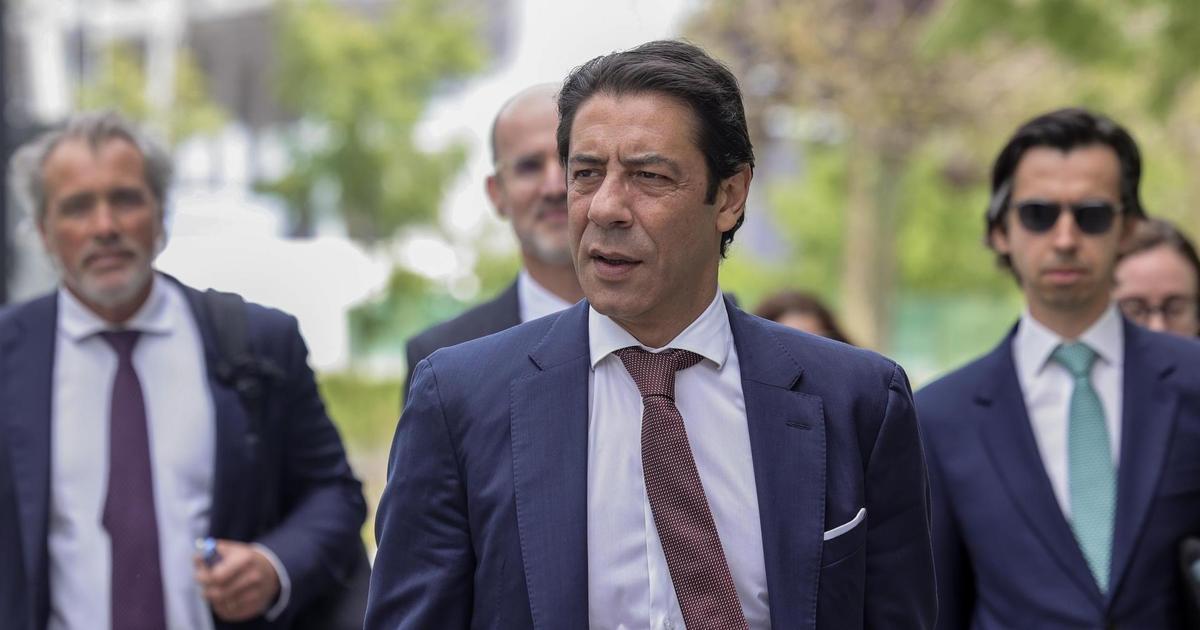 «Rui Costa navega ao sabor da maré»