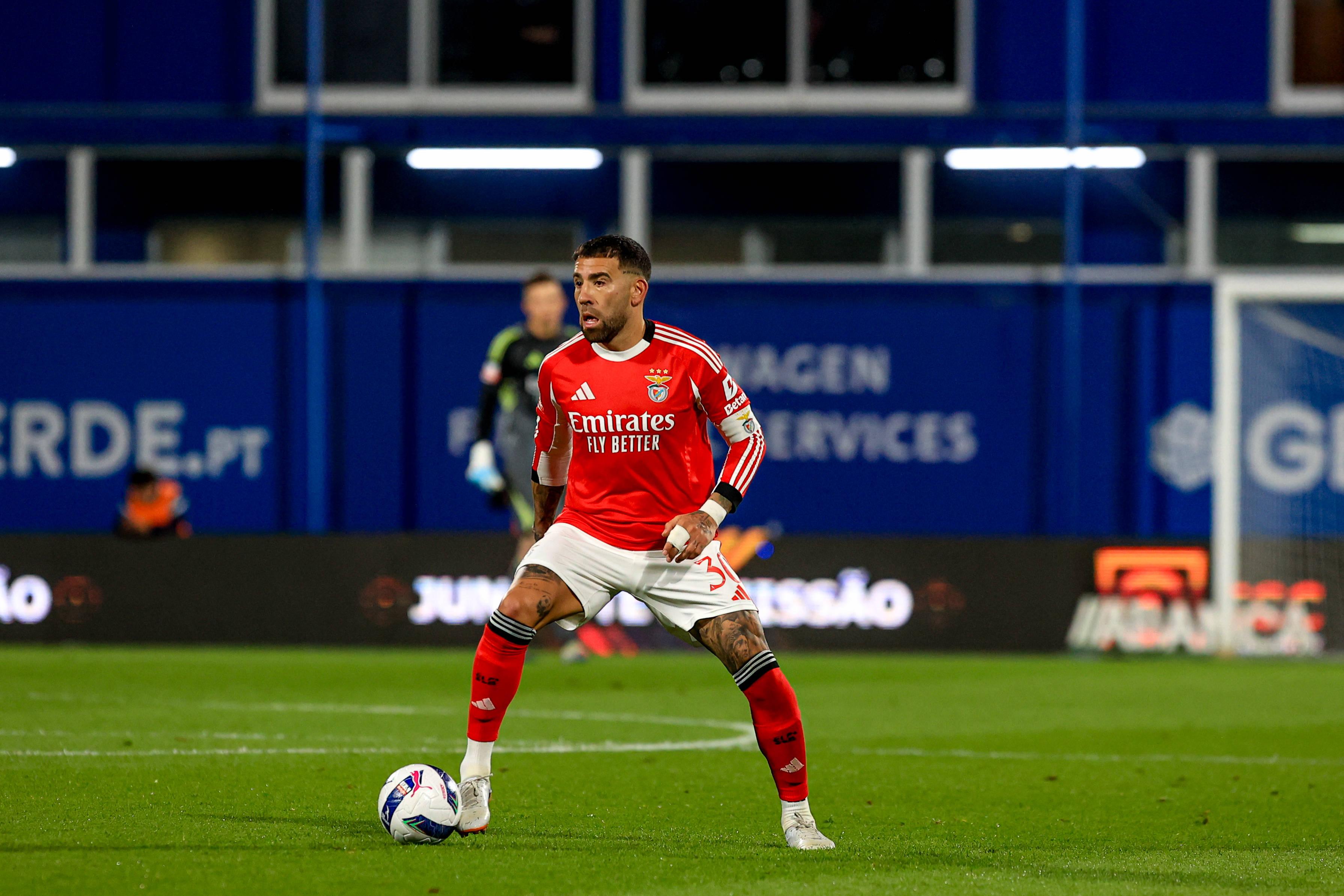 Nicolás Otamendi, capitão do Benfica no Estoril