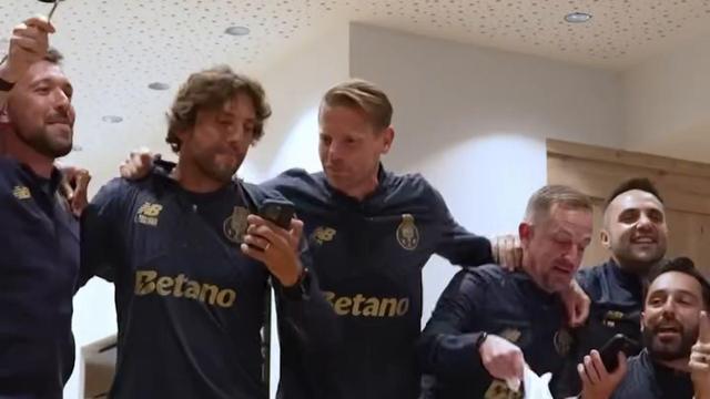 A música que a equipa técnica do FC Porto cantou no estágio da Áustria e marcou a época