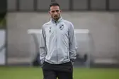 Treinador Gil Lameiras aguarda pelo futuro - Foto: V. Guimarães