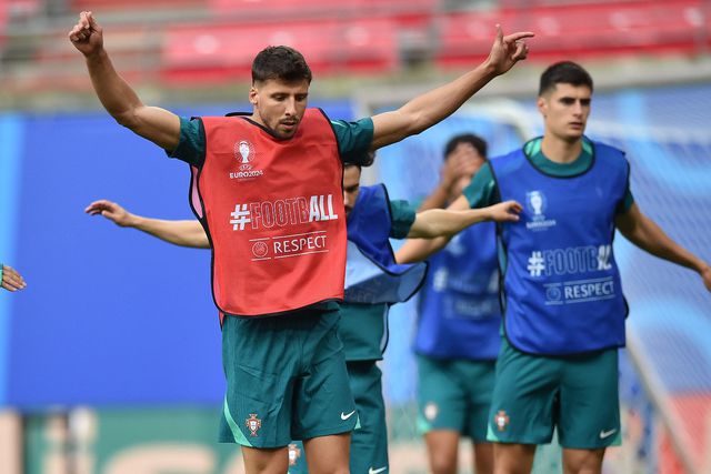 A recusa de favoritismo, o elogio a Martínez e a construção de algo especial: tudo o que disse Rúben Dias