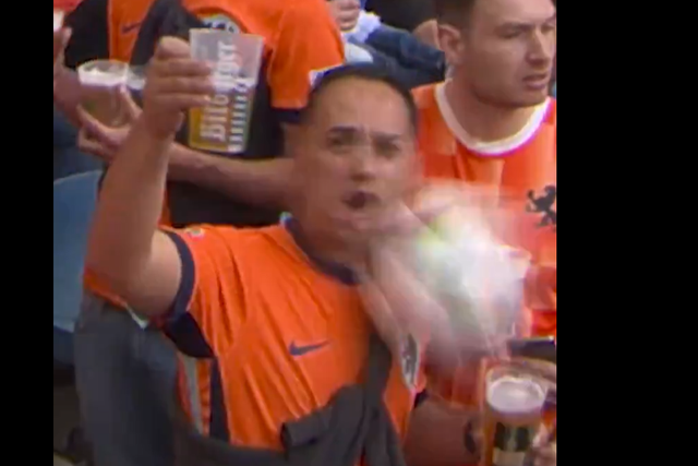 Vídeo: 'bolada' na cara atrapalha adepto neerlandês