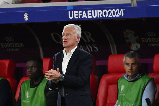 Didier Deschamps: «Nariz de Mbappé não está nada bem»