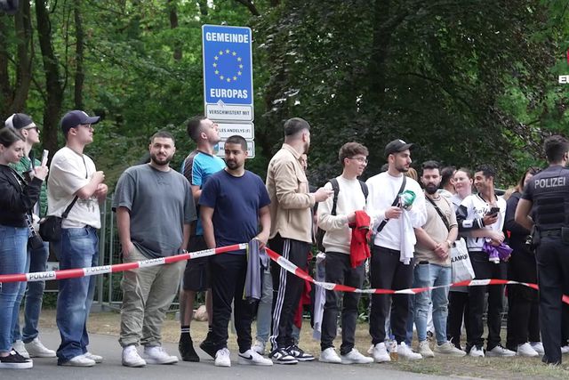 Momento da partida da Seleção rumo a Leipzig
