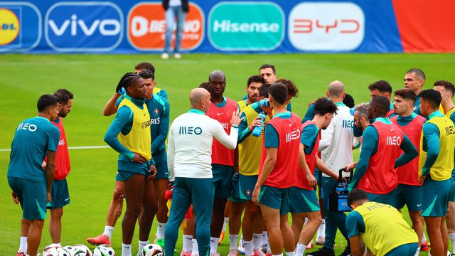 «2 ou 3 centrais? Têm de esperar...»