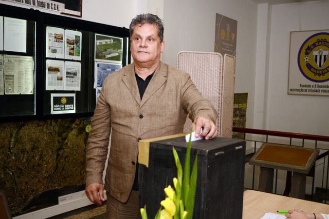 Rui Alves reeleito presidente do Nacional