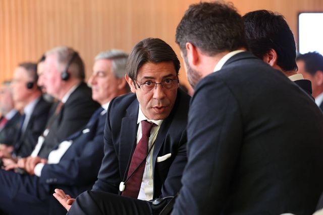 A divisão no Benfica começa em Rui Costa