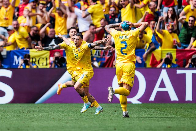 Vídeo: Roménia coloca-se em vantagem com este golaço