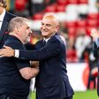 Daniel Levy a congratular o seu treinador, Ange Postecoglou