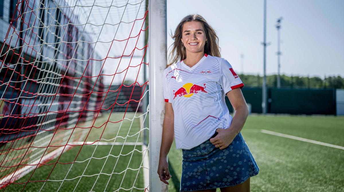Mercado oficial: amiga de Haaland troca o Sporting pelo Leipzig