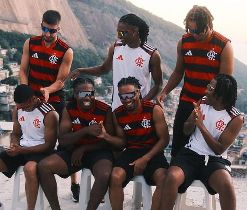 Gonçalo Inácio está no Brasil acompanhado de amigos