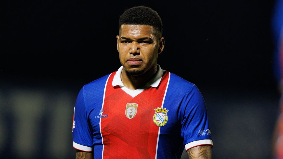Thauan Lara, lateral-esquerdo do Alverca