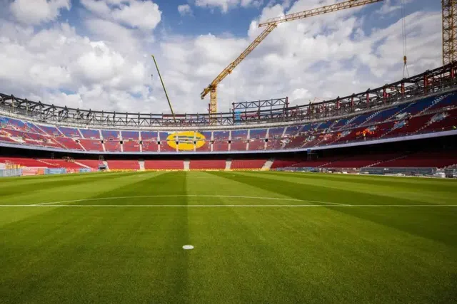 Camp Nou com relva provisória (Foto FC Barcelona)