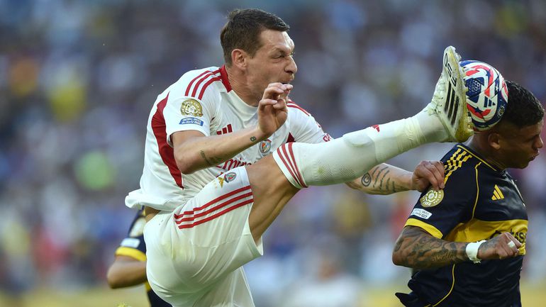 Benfica: afinal, FIFA agrava castigo de Belotti