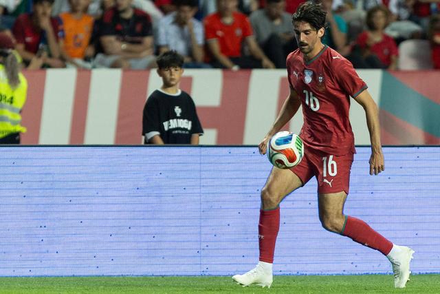 «Colocaria Trincão no onze em vez de Bernardo Silva»