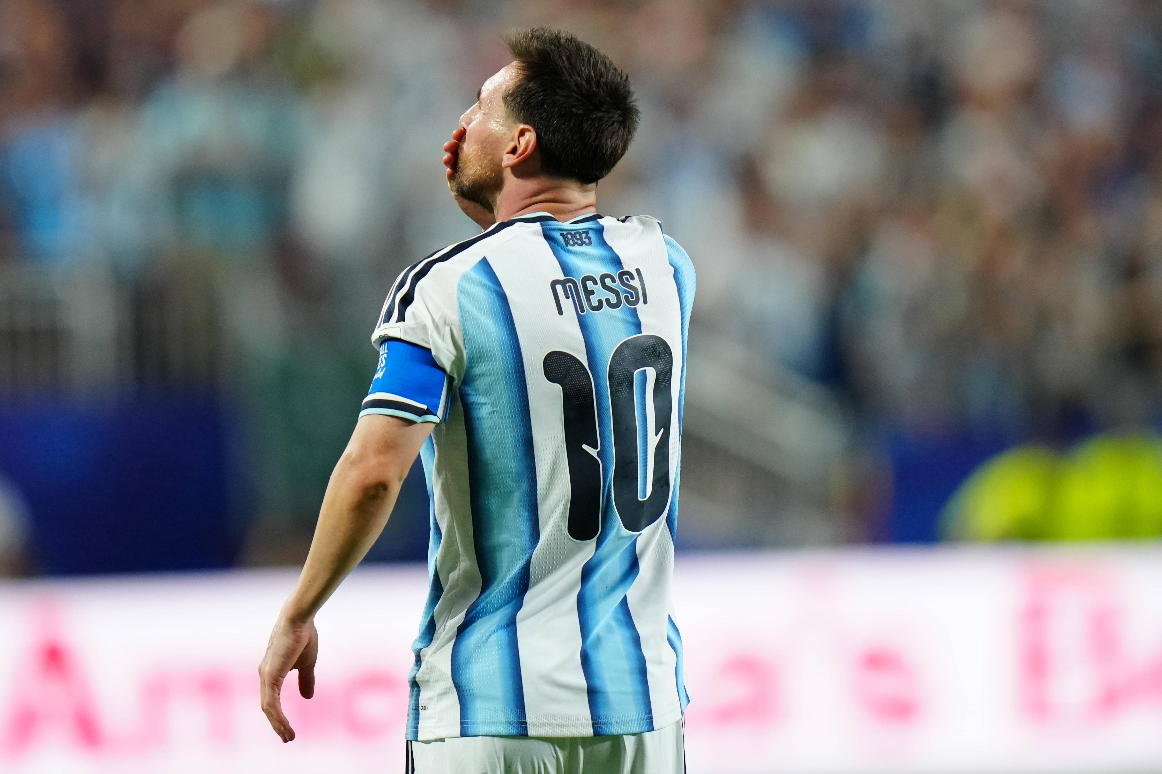 Lionel Messi brilhou na vitória da Argentina sobre a Argélia