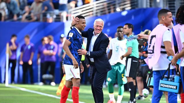 Mbappé «muito feliz por entrar na história» de França