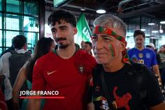 Filho demite-se do emprego para seguir o pai no sonho de ver Portugal campeão do Mundo