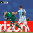 Entrada dura de Messi passou sem punição disciplinar
