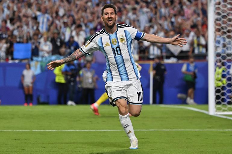 Lionel Messi (Argentina) – ‘Hat trick’ apontado frente à Argélia, exatamente 20 anos depois da sua estreia em Mundiais. Agora, já é o melhor marcador de sempre da prova, a par de Miroslav Klose. Foto IMAGO