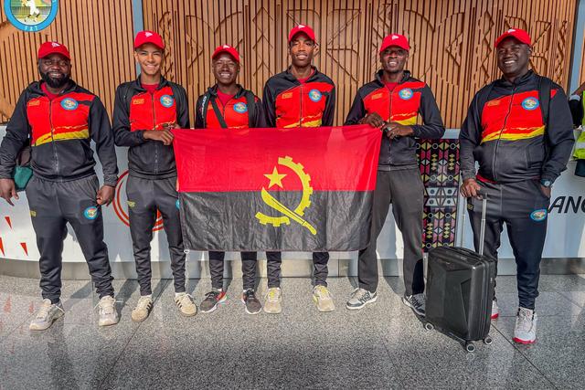 Comitiva angolana em Nairobi para a Tala Davies África