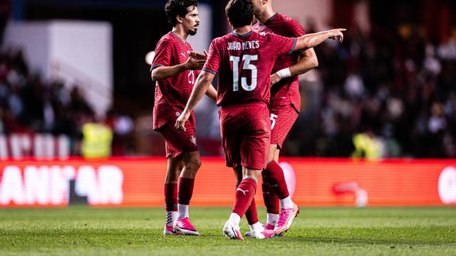 «Ter João Neves e Vitinha com Dembélé a pressionar é diferente de os ter com Ronaldo a não pressionar ninguém»