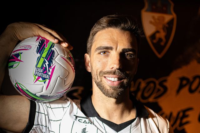 Oficial: Tomané é jogador do Farense