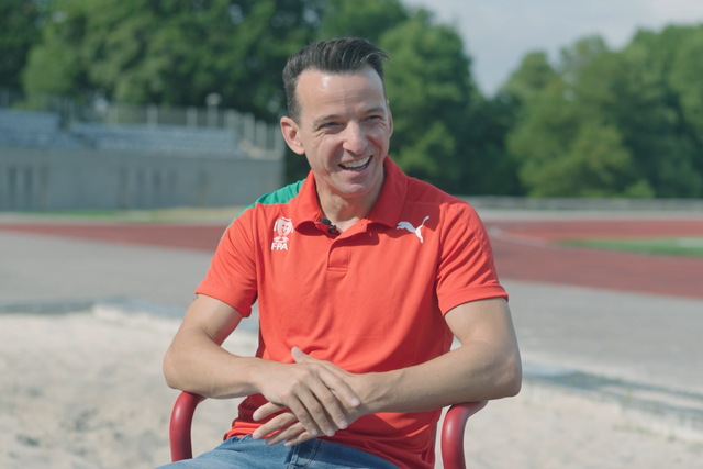 Lenine Cunha: «A minha falecida mãe pediu-me para continuar e faço-o por ela»