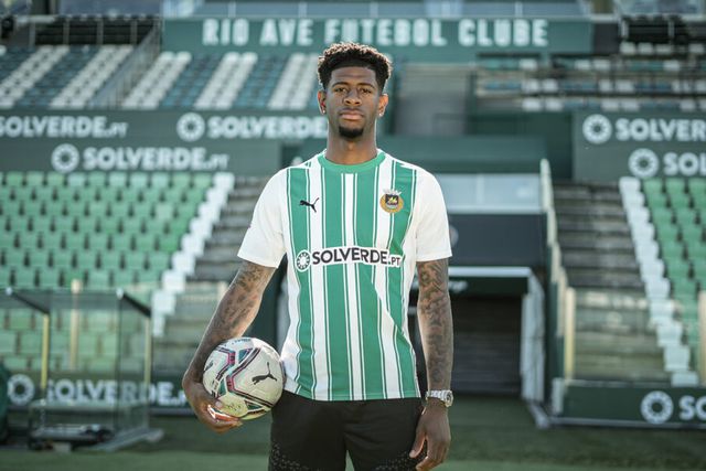 OFICIAL: Jonathan Panzo reforça Rio Ave