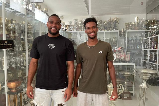 Um jogou com Slimani e Samaris e ‘enervou’ Sadio Mané no Algarve, outro marcou um golão