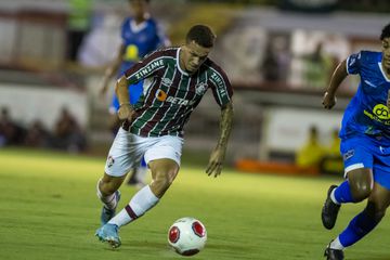 Famalicão: negócio fechado com lateral-direito do Fluminense