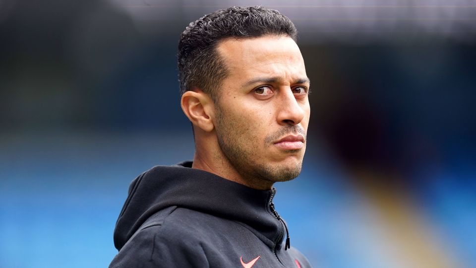 Oficial: Thiago Alcântara integra equipa técnica do Barcelona (com um pormenor)