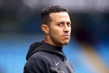 Oficial: Thiago Alcântara integra equipa técnica do Barcelona (com um pormenor)